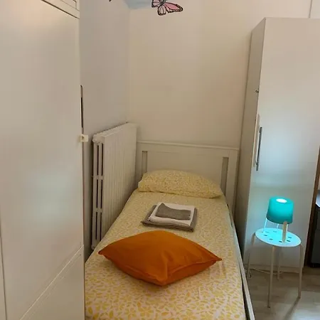 Bed & Breakfast Backpackers House *